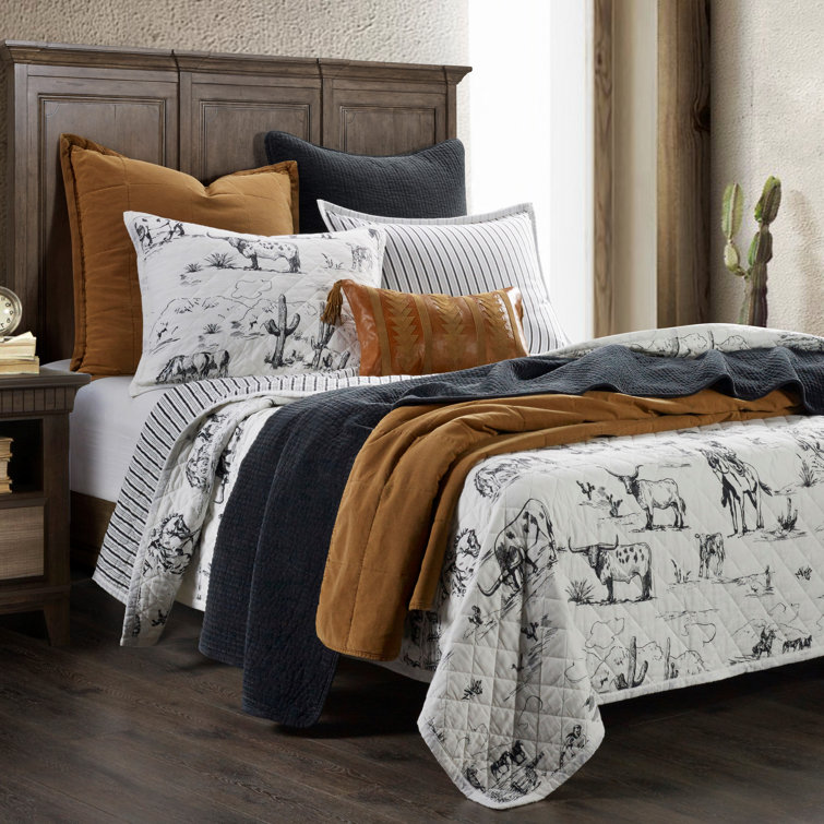 Lanty White/Black Cotton Reversible Western Rustic Farmhouse 3 Piece Quilt  Set